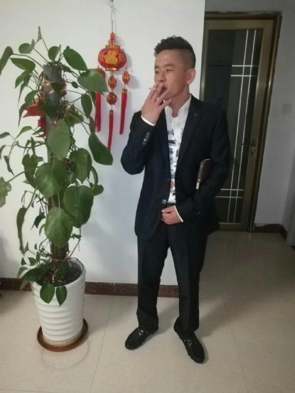 男人三十而立的第二张照片--阜阳相亲服务中心