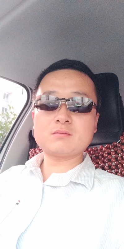 痛苦的单身狗的第一张照片--阜阳相亲服务中心