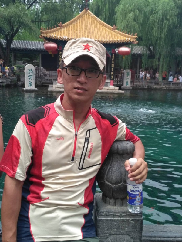 晓峰的第一张照片--阜阳相亲服务中心