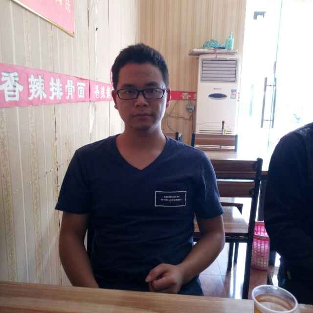 会哭的星星的第一张照片--阜阳相亲服务中心