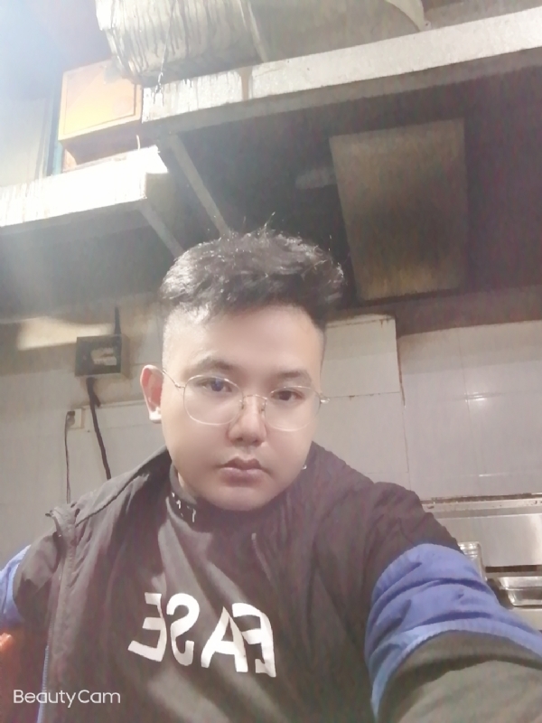 棒哥的第一张照片--阜阳相亲服务中心