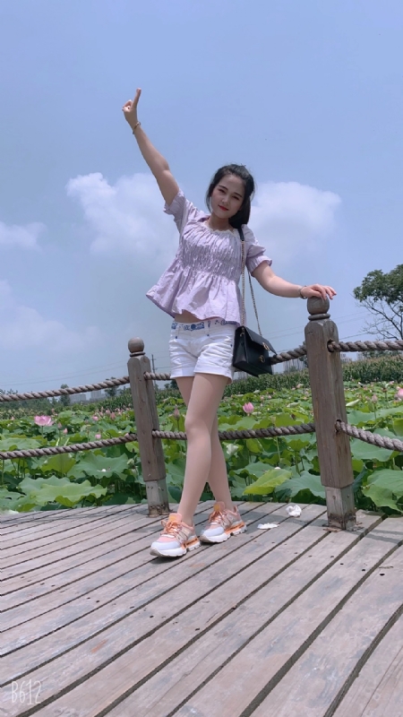 秋水伊人的第二张照片--阜阳相亲服务中心