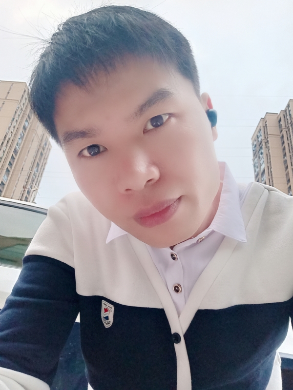 雨霁月清风的第一张照片--阜阳相亲服务中心