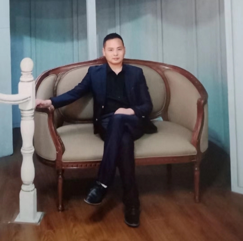 龙行天下的第二张照片--阜阳相亲服务中心